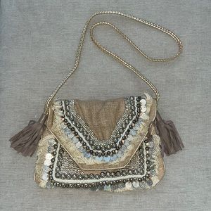 Sashi leela Clutch in neutral